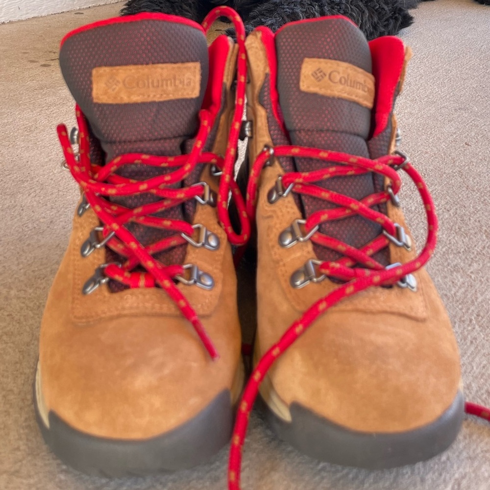 Columbia Hiking Boots - Picture 5 of 9